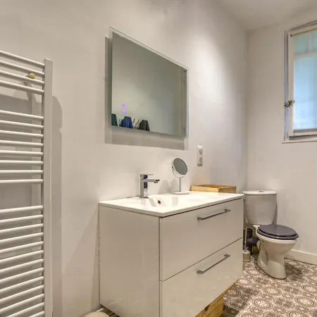 2 Bedroom Awesome In